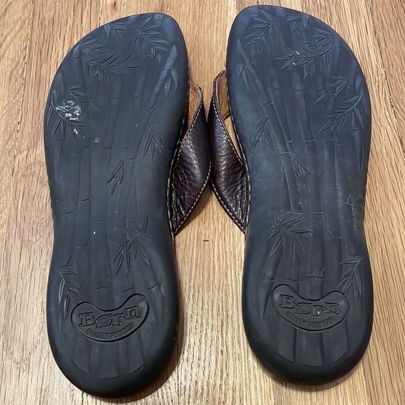 Brown Born Flip Flops Size 11 - Picture 4 of 4